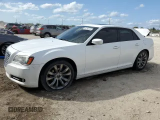2014 Chrysler 300 with VIN 2C3CCABG2EH232790, listed as a Copart auction lot 45750215 with 208,096 mi miles and Clean Title. Bid and sale history available at carsss.com. Image 1.
