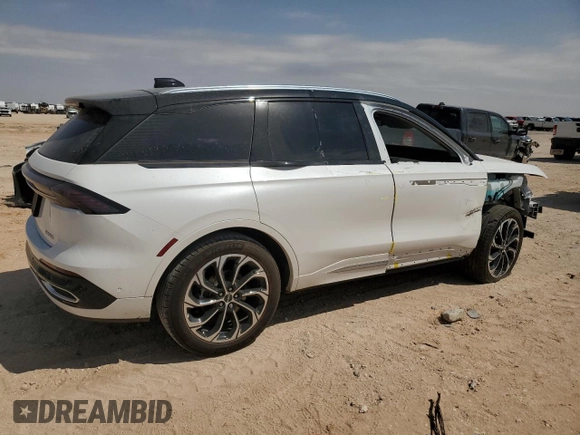 2024 Lincoln Nautilus Reserve with VIN 5LMPJ8KA1RJ838957, listed as a Copart auction lot 53139325 with 11,326 mi miles and Salvage title. Bid and sale history available at DreamBid. Image 3.