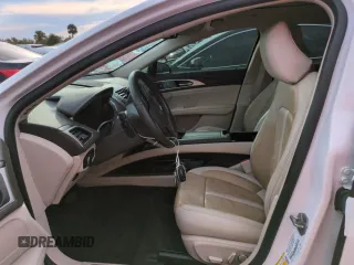 2020 Lincoln MKZ Reserve z VIN 3LN6L5E92LR610827, wystawiony jako Copart lot #55257895 z przebiegiem Nie podano mil oraz Nie do naprawy • Non repairable. Historia ofert i sprzedaży dostępna na DreamBid. Obrazek 7.
