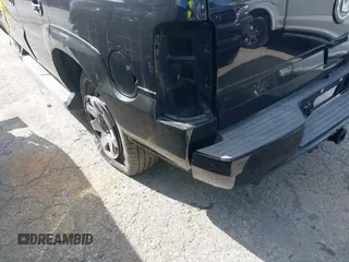 2005 Cadillac Escalade z VIN 1GYEK63N75R134012, wystawiony jako IAAI lot #41821485 z przebiegiem 165 655 mil mil oraz . Historia ofert i sprzedaży dostępna na DreamBid. Obrazek 16.