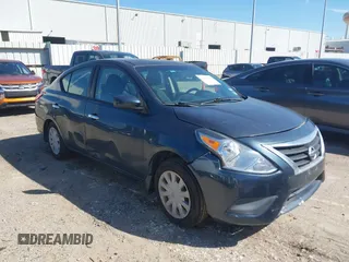 2017 Nissan Versa S Plus z VIN 3N1CN7AP1HL812265, wystawiony jako IAAI lot #41677710 z przebiegiem 79 205 mil mil oraz . Historia ofert i sprzedaży dostępna na DreamBid. Obrazek 1.