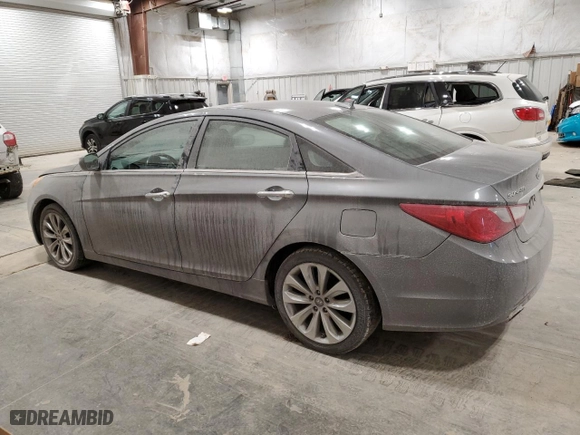 2013 Hyundai Sonata SE with VIN 5NPEC4ACXDH634065, listed as a Copart auction lot 88331885 with 159,310 mi miles and Non Repairable. Bid and sale history available at carsss.com. Image 2.