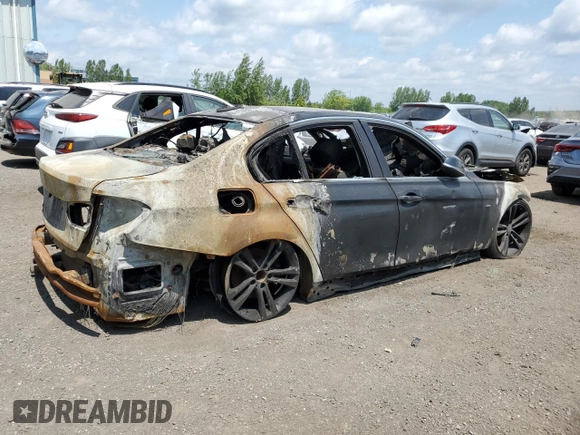 2012 BMW 3 Series 328i z VIN WBA3A5C50CF345039, wystawiony jako Copart lot #61580935 z przebiegiem Nie podano mil oraz Nie do naprawy • Non repairable. Historia ofert i sprzedaży dostępna na DreamBid. Obrazek 3.