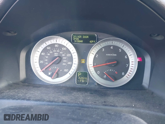 2012 Volvo C70 T5 with VIN YV1672MCXCJ130785, listed as a IAAI auction lot 41589949 with 152,646 mi miles. Bid and sale history available at carsss.com. Image 7.