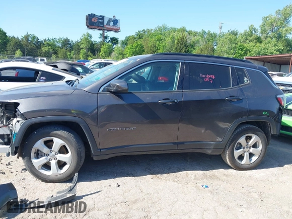 2020 Jeep Compass Latitude z VIN 3C4NJCBB6LT229969, wystawiony jako IAAI lot #42232500 z przebiegiem 86 501 mil mil oraz . Historia ofert i sprzedaży dostępna na DreamBid. Obrazek 15.