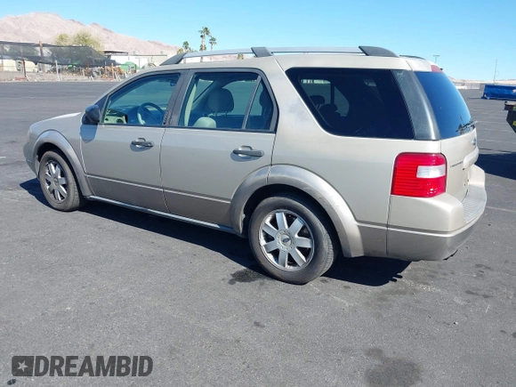 2005 Ford Freestyle SE with VIN 1FMZK01185GA43892, listed as a IAAI auction lot 41643495 with 183,896 mi miles. Bid and sale history available at carsss.com. Image 3.