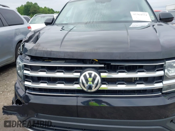 2020 Volkswagen Atlas SE z VIN 1V2DP2CA4LC500273, wystawiony jako IAAI lot #42364554 z przebiegiem 133 682 mil mil oraz . Historia ofert i sprzedaży dostępna na DreamBid. Obrazek 19.