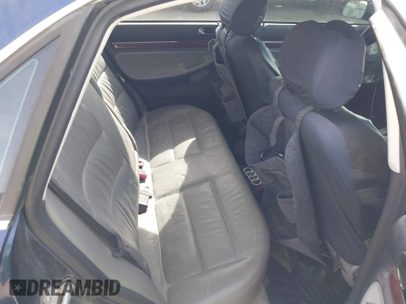 1998 Audi A4 с VIN WAUED68D8WA005001, выставлен на аукционе IAAI как лот 41833621 с пробегом 276 593 миль миль и . История ставок и продаж доступна на DreamBid. Изображение 8.