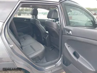 2016 Hyundai Tucson Limited with VIN KM8J3CA27GU088248, listed as a IAAI auction lot 42033882 with 102,112 mi miles. Bid and sale history available at carsss.com. Image 8.