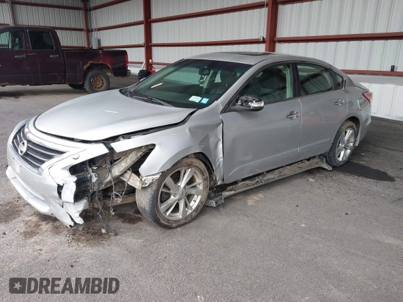 2013 Nissan Altima SV with VIN 1N4AL3AP8DN551025, listed as a IAAI auction lot 41983914 with 118,524 mi miles and . Bid and sale history available at carsss.com. Image 2.