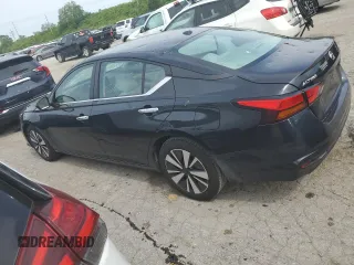 2021 Nissan Altima 2.5 SV with VIN 1N4BL4DV3MN377093, listed as a Copart auction lot 53203734 with 61,052 mi miles and Salvage Title. Bid and sale history available at carsss.com. Image 2.
