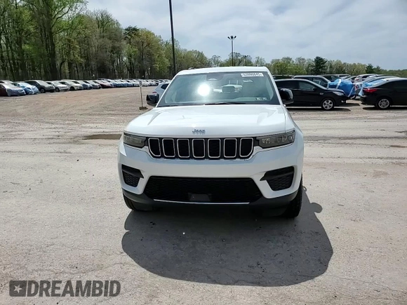 2023 Jeep Grand Cherokee Laredo z VIN 1C4RJHAG5PC530553, wystawiony jako Copart lot #53996845 z przebiegiem 38 456 mil mil oraz Szkoda całkowita • Salvage title. Historia ofert i sprzedaży dostępna na DreamBid. Obrazek 14.