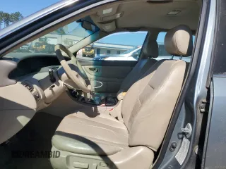 2001 Toyota Avalon XL z VIN 4T1BF28B11U154490, wystawiony jako Copart lot #49821065 z przebiegiem 197 805 mil mil oraz Szkoda całkowita • Salvage title. Historia ofert i sprzedaży dostępna na DreamBid. Obrazek 7.