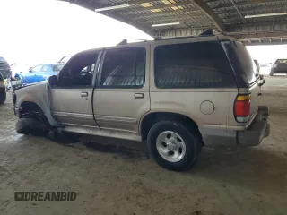 1995 Ford Explorer Eddie Bauer z VIN 1FMDU34X9SZB68776, wystawiony jako Copart lot #42584795 z przebiegiem Nie podano mil oraz Szkoda całkowita • Salvage title. Historia ofert i sprzedaży dostępna na DreamBid. Obrazek 2.