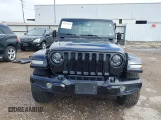 2023 Jeep Gladiator Overland with VIN 1C6HJTFG6PL555153, listed as a IAAI auction lot 42210878 with 40,576 mi miles and . Bid and sale history available at DreamBid. Image 13.