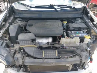 2020 Jeep Cherokee Latitude z VIN 1C4PJLCB6LD582449, wystawiony jako IAAI lot #42149389 z przebiegiem 121 499 mil mil oraz . Historia ofert i sprzedaży dostępna na DreamBid. Obrazek 10.