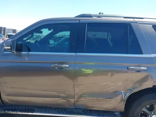 2018 Ford Expedition XLT with VIN 1FMJU1JT6JEA56631, listed as a IAAI auction lot 41814523 with 113,875 mi miles. Bid and sale history available at carsss.com. Image 14.