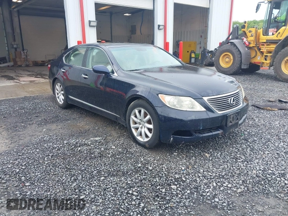 2008 Lexus LS 460 with VIN JTHBL46F585073817, listed as a IAAI auction lot 42238404 with 218,617 mi miles and . Bid and sale history available at DreamBid. Image 1.