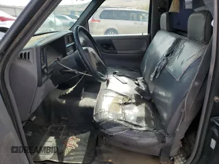1994 Mazda B-Series Truck z VIN 4F4CR12AXRTM29986, wystawiony jako Copart lot #78825554 z przebiegiem 183 595 mil mil oraz Szkoda całkowita • Salvage title. Historia ofert i sprzedaży dostępna na DreamBid. Obrazek 7.