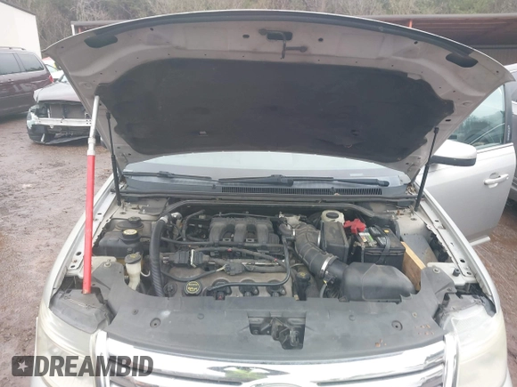 2008 Ford Taurus SEL with VIN 1FAHP24W78G105183, listed as a IAAI auction lot 41441086 with 215,758 mi miles. Bid and sale history available at carsss.com. Image 10.