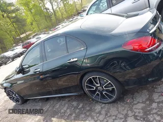 2019 Mercedes-Benz C 300 z VIN 55SWF8DB9KU321914, wystawiony jako IAAI lot #42032140 z przebiegiem 84 967 mil mil oraz . Historia ofert i sprzedaży dostępna na DreamBid. Obrazek 14.
