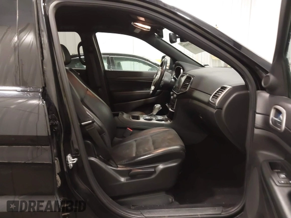 2019 Jeep Grand Cherokee Laredo E with VIN 1C4RJFAG6KC819518, listed as a IAAI auction lot 41856979 with 49,155 mi miles. Bid and sale history available at carsss.com. Image 5.