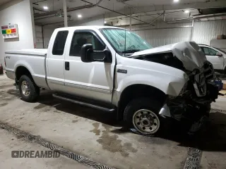 2003 Ford Super Duty F-250 XL with VIN 1FTNX21L83EA33406, listed as a Copart auction lot 84968604 with 204,058 mi miles and Salvage Title. Bid and sale history available at carsss.com. Image 4.