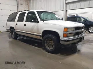 1999 Chevrolet Suburban with VIN 3GNFK16RXXG240346, listed as a IAAI auction lot 42398057 with 191,726 mi miles and . Bid and sale history available at DreamBid. Image 1.