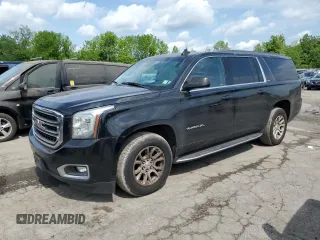 2017 GMC Yukon XL SLT z VIN 1GKS2GKC6HR293353, wystawiony jako Copart lot #58579365 z przebiegiem 240 242 mil mil oraz Czysty tytuł • Clean title. Historia ofert i sprzedaży dostępna na DreamBid. Obrazek 1.