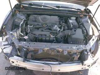 2018 Toyota Camry LE z VIN 4T1B11HK2JU113469, wystawiony jako IAAI lot #41912957 z przebiegiem 158 323 mil mil oraz . Historia ofert i sprzedaży dostępna na DreamBid. Obrazek 10.