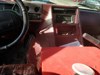 1995 Chevrolet Chevy Van z VIN 1GCEG25Z1SF202088, wystawiony jako Copart lot #44373315 z przebiegiem 184 821 mil mil oraz Szkoda całkowita • Salvage title. Historia ofert i sprzedaży dostępna na DreamBid. Obrazek 8.