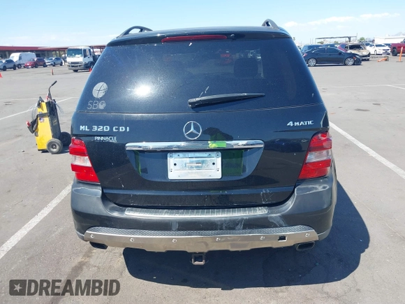 2008 Mercedes-Benz M 320 CDI with VIN 4JGBB22E08A330357, listed as a IAAI auction lot 40260219 with 169,967 mi miles and . Bid and sale history available at carsss.com. Image 6.