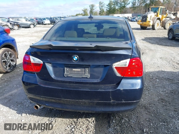 2008 BMW 3 Series 328i with VIN WBAVA37538NL52135, listed as a IAAI auction lot 41721538 with 117,121 mi miles. Bid and sale history available at carsss.com. Image 16.