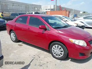2010 Toyota Corolla z VIN 1NXBU4EE6AZ326447, wystawiony jako IAAI lot #42522153 z przebiegiem 195 668 mil mil oraz . Historia ofert i sprzedaży dostępna na DreamBid. Obrazek 1.