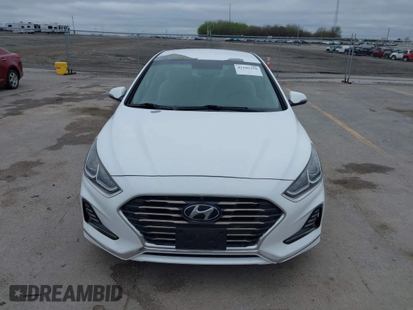 2018 Hyundai Sonata Limited with VIN 5NPE34AF2JH636995, listed as a IAAI auction lot 42105350 with 105,279 mi miles. Bid and sale history available at carsss.com. Image 12.