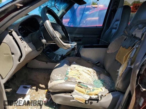 1995 Ford Explorer Eddie Bauer z VIN 1FMDU32XXSUB67930, wystawiony jako Copart lot #51514905 z przebiegiem 246 440 mil mil oraz Szkoda całkowita • Salvage title. Historia ofert i sprzedaży dostępna na DreamBid. Obrazek 7.