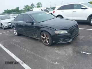 2010 Audi A4 Premium Plus z VIN WAUEFAFL1AN042769, wystawiony jako IAAI lot #42364832 z przebiegiem 166 715 mil mil oraz . Historia ofert i sprzedaży dostępna na DreamBid. Obrazek 1.