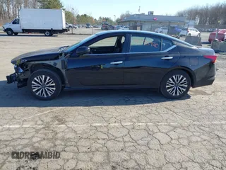 2024 Nissan Altima SV with VIN 1N4BL4DV7RN365293, listed as a IAAI auction lot 41795920 with 28,939 mi miles and . Bid and sale history available at carsss.com. Image 15.