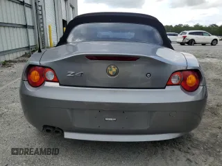 2003 BMW Z4 2.5i z VIN 4USBT334X3LR63288, wystawiony jako Copart lot #57321375 z przebiegiem 182 069 mil mil oraz Tytuł czysty. Historia ofert i sprzedaży dostępna na DreamBid. Obrazek 6.