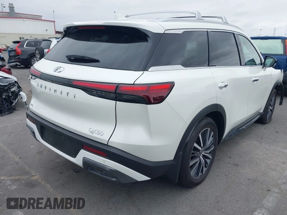 2025 Infiniti QX60 Sensory with VIN 5N1AL1GS6SC330036, listed as a IAAI auction lot 42193990 with 5,403 mi miles and . Bid and sale history available at DreamBid. Image 4.