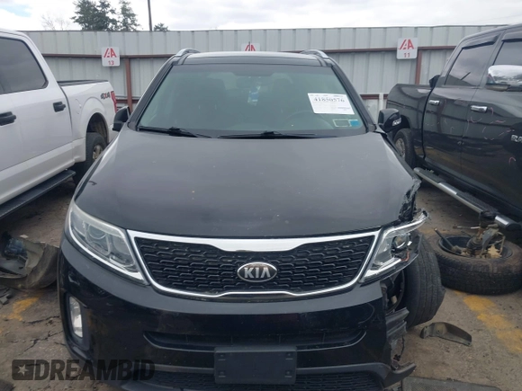 2014 Kia Sorento EX with VIN 5XYKUDA79EG431440, listed as a IAAI auction lot 41850576 with 103,758 mi miles. Bid and sale history available at carsss.com. Image 12.