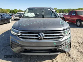 2024 Volkswagen Tiguan SE with VIN 3VV3B7AXXRM069012, listed as a Copart auction lot 53163665 with 34,464 mi miles and Clean title. Bid and sale history available at DreamBid. Image 5.