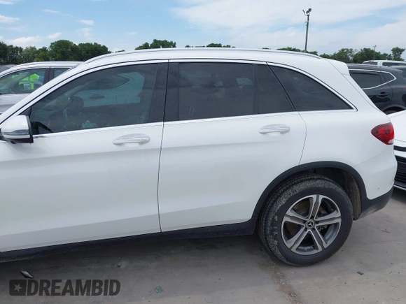 2021 Mercedes-Benz GLC 300 z VIN W1N0G8DB7MF987844, wystawiony jako IAAI lot #42460202 z przebiegiem 39 784 mil mil oraz . Historia ofert i sprzedaży dostępna na DreamBid. Obrazek 14.