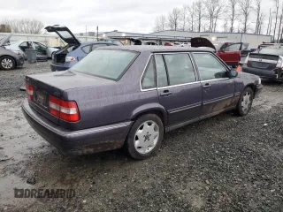 1995 Volvo 960 z VIN YV1KS9616S1059956, wystawiony jako Copart lot #86760234 z przebiegiem 137 261 mil mil oraz Szkody całkowita. Historia ofert i sprzedaży dostępna na DreamBid. Obrazek 3.