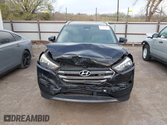 2016 Hyundai Tucson Limited with VIN KM8J33A28GU157187, listed as a IAAI auction lot 41825266 with 137,649 mi miles. Bid and sale history available at carsss.com. Image 12.
