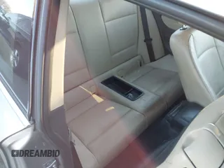 2011 BMW 1 Series 128i с VIN WBAUP7C51BVP21962, выставлен на аукционе IAAI как лот 41517541 с пробегом 222 392 миль миль и . История ставок и продаж доступна на DreamBid. Изображение 8.