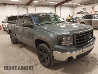 2008 GMC Sierra 1500 SLE1 with VIN 3GTEK13378G240326, listed as a IAAI auction lot 41457315 with 193,637 mi miles. Bid and sale history available at carsss.com. Image 1.