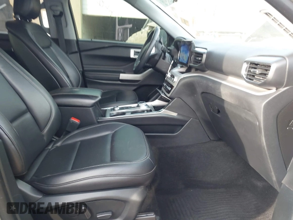 2020 Ford Explorer XLT with VIN 1FMSK8DHXLGC45686, listed as a IAAI auction lot 41767725 with 51,226 mi miles and . Bid and sale history available at DreamBid. Image 5.
