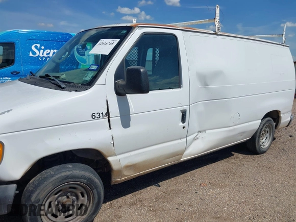 2006 Ford Econoline Cargo z VIN 1FTRE14W46DA16314, wystawiony jako IAAI lot #42618765 z przebiegiem 313 401 mil mil oraz . Historia ofert i sprzedaży dostępna na DreamBid. Obrazek 6.