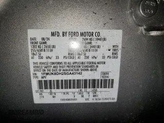 2025 Ford Explorer Active z VIN 1FMUK8DH2SGA43142, wystawiony jako Copart lot #87353534 z przebiegiem 8 355 mil mil oraz Szkoda całkowita • Salvage title. Historia ofert i sprzedaży dostępna na DreamBid. Obrazek 13.